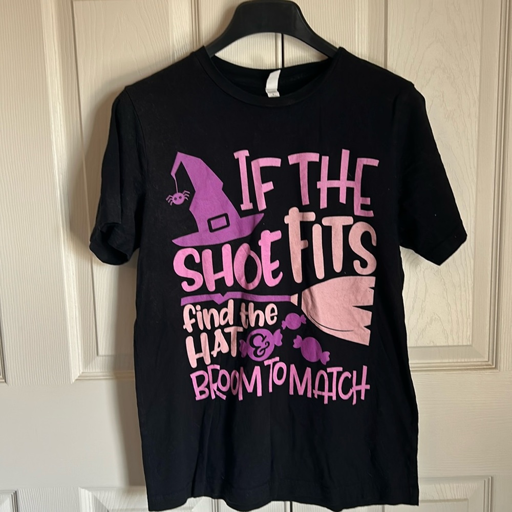 Halloween tshirt canvas brand shirt soft feel  size M